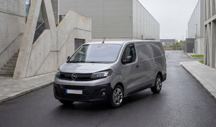 Opel Vivaro-e Combi charging cable