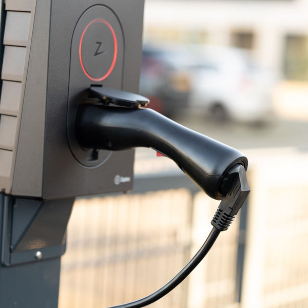 Adaptateur Type 2 (station de charge) à la prise schuko Type F 230V