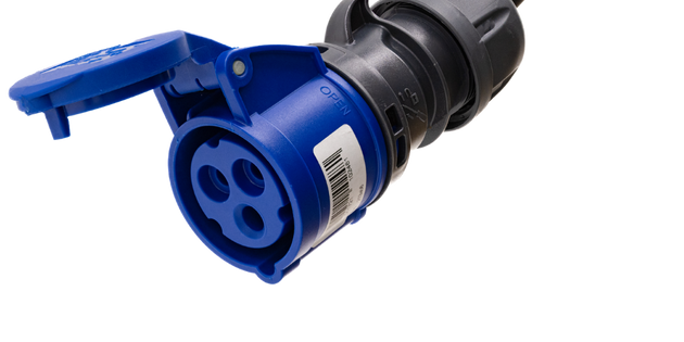 Câble adaptateur type 2 (côté station de charge) vers prise 16A CEE bleue 3 pôles 