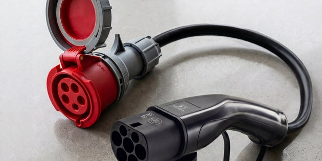 16A 5 pôles vers Type 2 adaptateur CEE