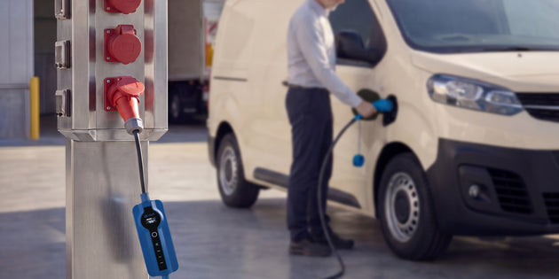 Voldt® Chargeur portable VE CEE | triphasé | 8A - 32A | 22kW +APP