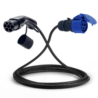 Câble adaptateur type 2 (côté station de charge) vers prise 16A CEE bleue 3 pôles 